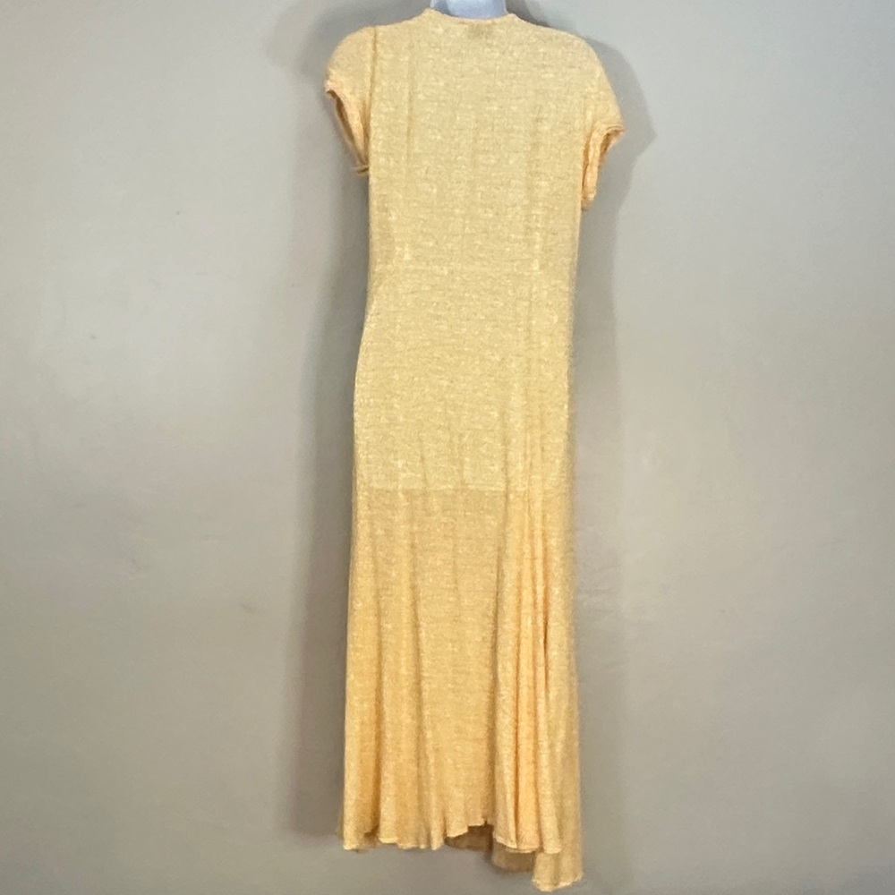 Aura Light Yellow V-Neck Maxi Dress - Picture 3 of 4